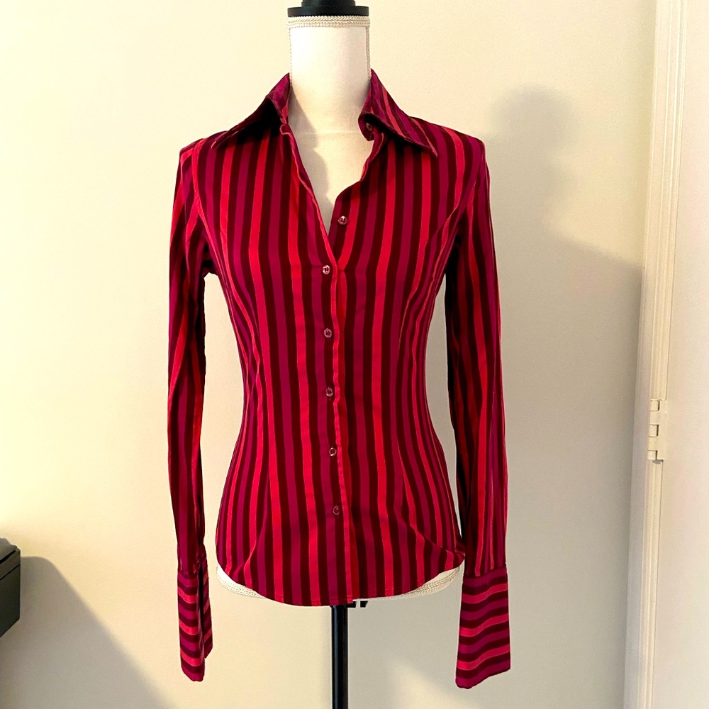 Beautiful fitted, tailored women’s collared top